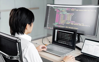 临沂 ,php声明和调用变量的符号是什么？